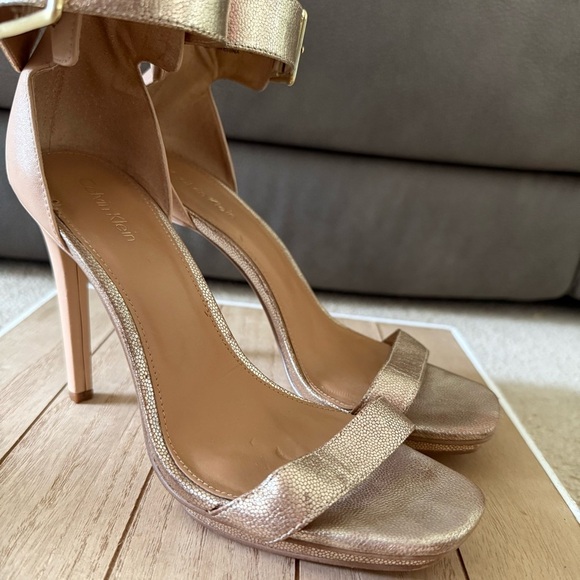 Calvin Klein Vable Heels - Gold & Beige - Sz 7 - Picture 7 of 7